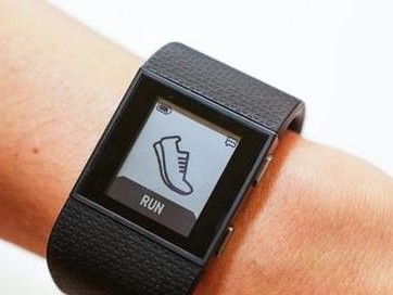 Fitbit手环（领先技术、全面功能和智能设计，满足你的健康需求）