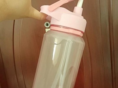 完美水杯（探索完美水杯的创新特性和卓越品质）