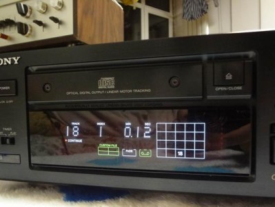 sonyCD机的优点和性能评估（详细介绍sonyCD机的功能特点和用户体验）