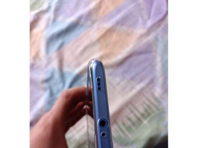 红米手机的做工如何？（探索红米手机做工质量的内外因素）
