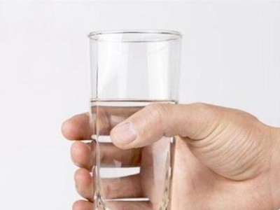 喝氯自来水的危害与应对措施（保护自身健康，避免饮用含氯自来水的风险）